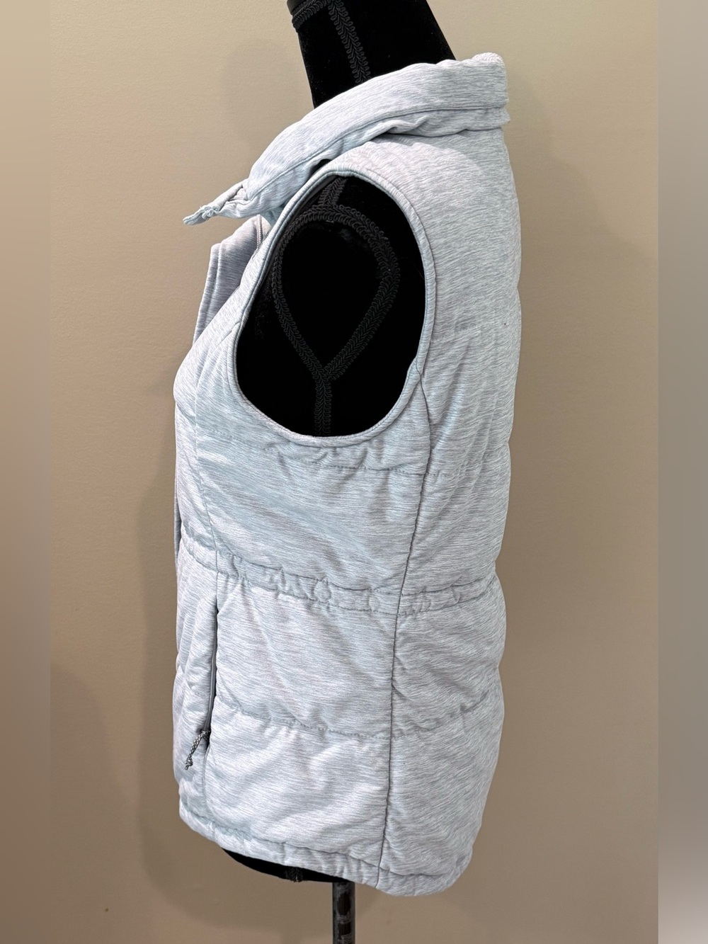 Women’s THE NORTH FACE Pseuido light grey vest- Size small - Picture 4 of 7